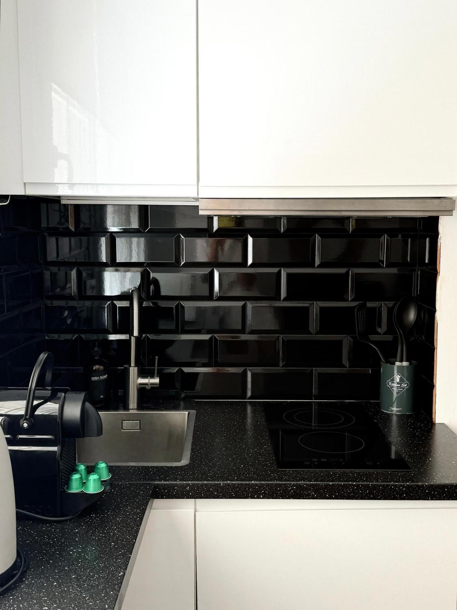 Stylish City Centre Studio - Grand Central House 直布罗陀 外观 照片