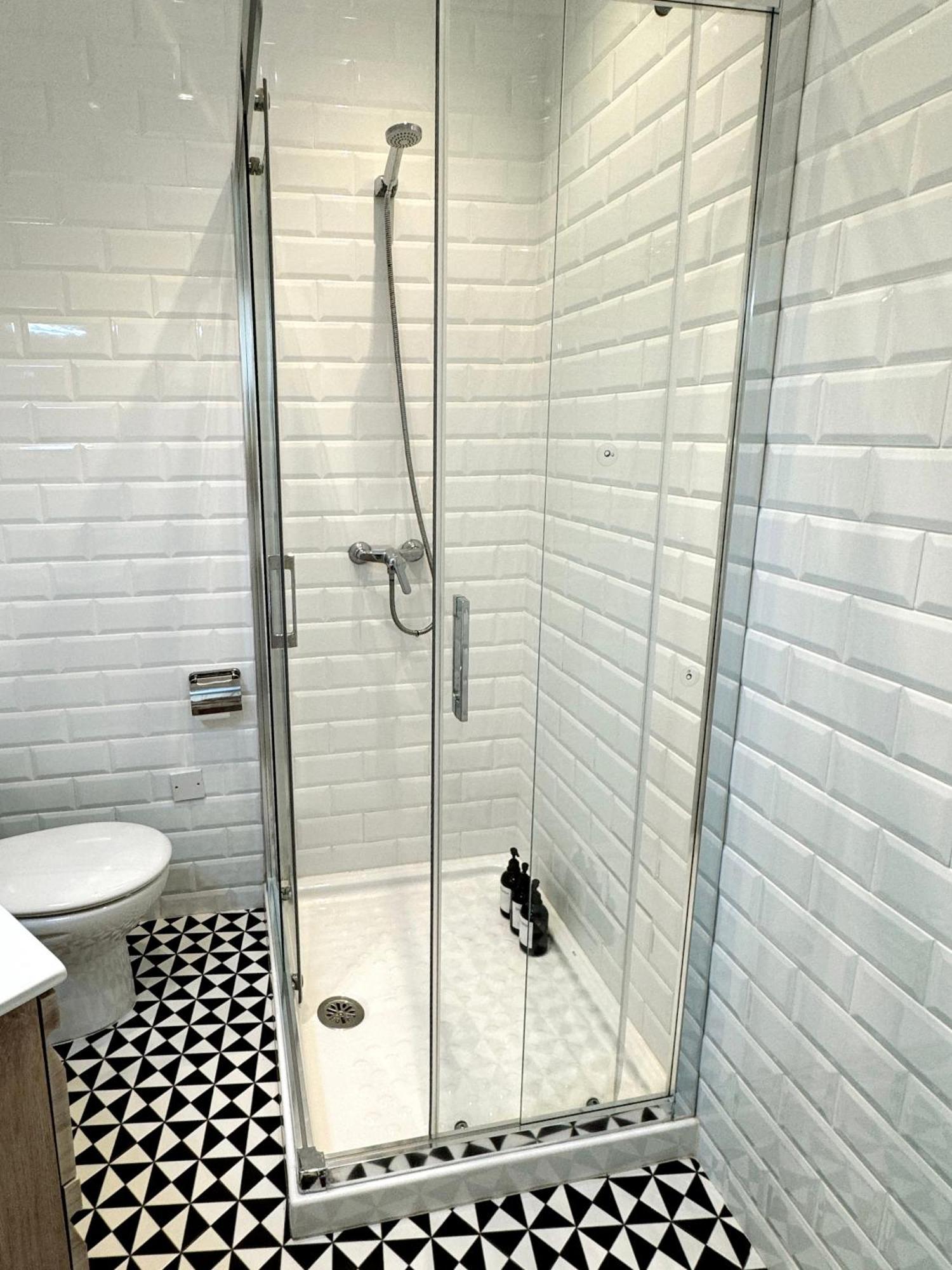 Stylish City Centre Studio - Grand Central House 直布罗陀 外观 照片