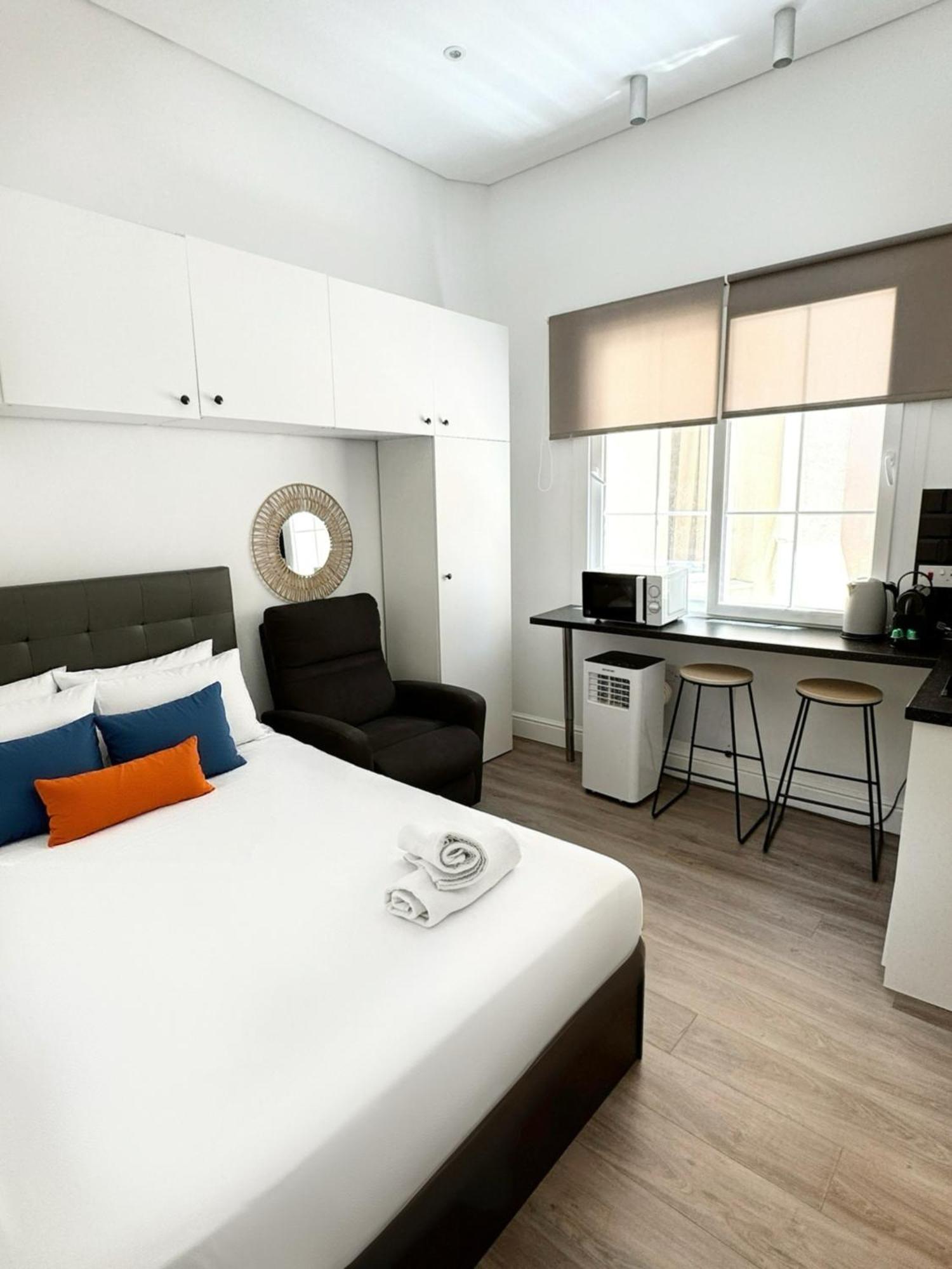 Stylish City Centre Studio - Grand Central House 直布罗陀 外观 照片